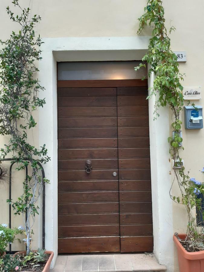 B&B La Casa Di Alice Foligno Exterior photo